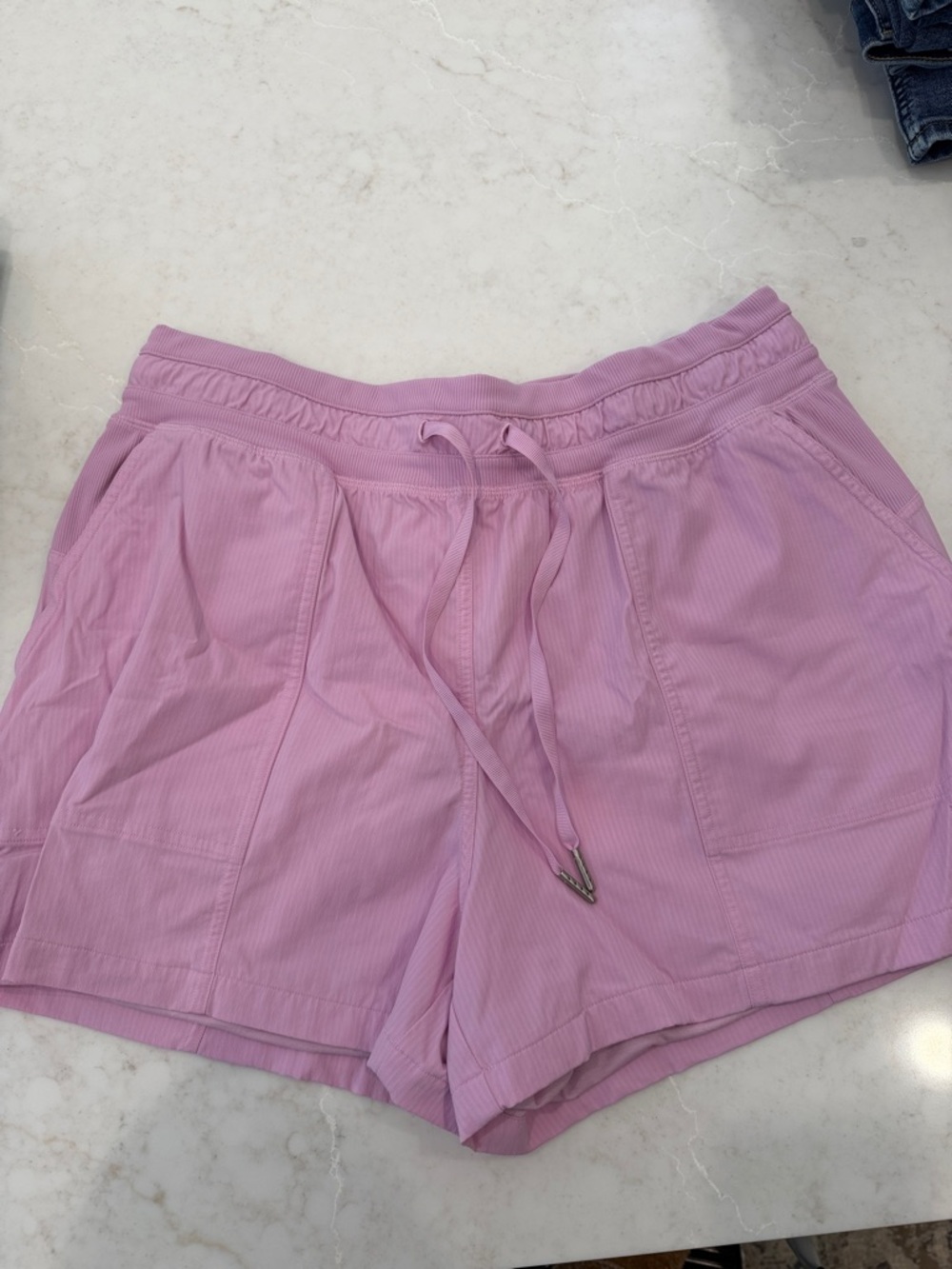 Women's Lululemon Vita Pink Dance Studio HR Drawstring lined Shorts